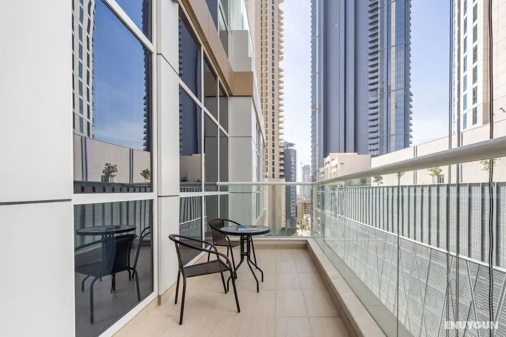 Modern Luxury Living in This 3BR Apt in Downtown Dubai - İç Mekan