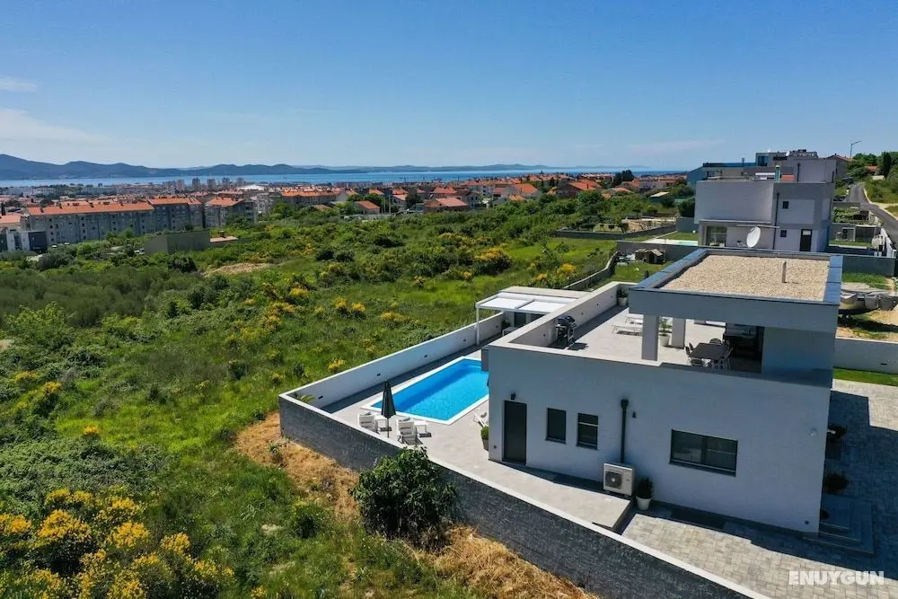 Modern Luxury Villa Oasis in Zadar Near Center Near the Beach With Heated Pool - Öne Çıkan Resim
