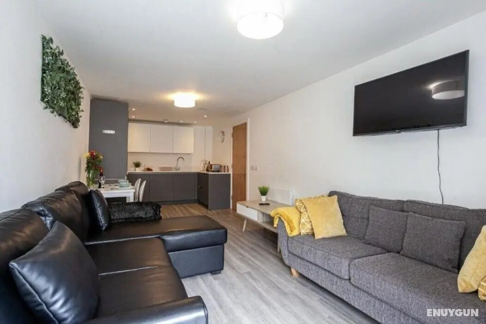 Modern Manchester Apt with Secured Park - Öne Çıkan Resim