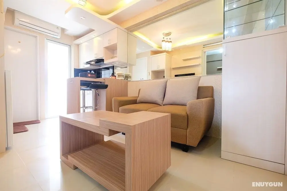 Modern Minimalist 2 Bedrooms at Bassura City Apartment By Travelio - Öne Çıkan Resim