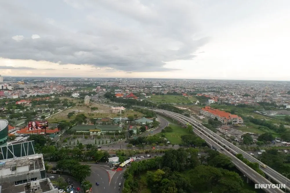 Modern Minimalist Best View 2Br Apartment At Aryaduta Residence Surabaya - Dış Mekan