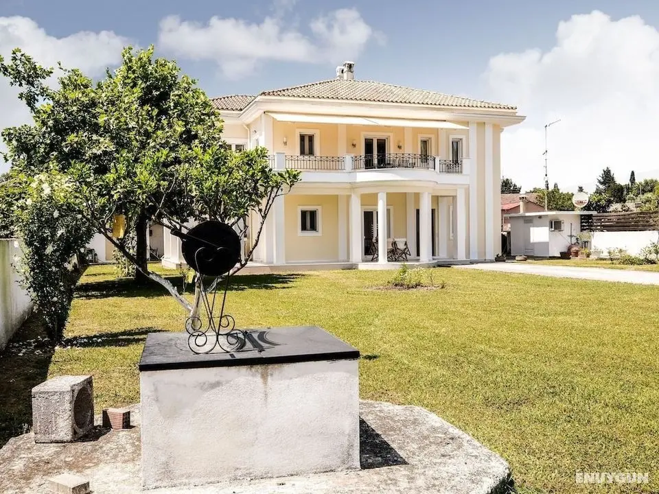 Modern Villa Near Sea in Kerkira - Öne Çıkan Resim
