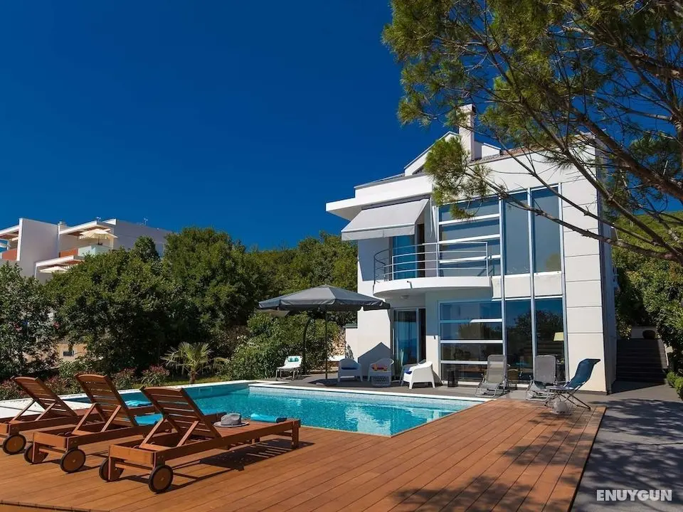 Modern Villa With Private Pool and Hot Tub, Near the Sea - Öne Çıkan Resim