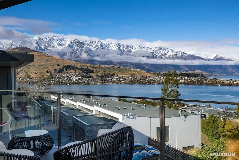 Modern Queenstown Apartment & Great Lake Views - Dış Mekanlar