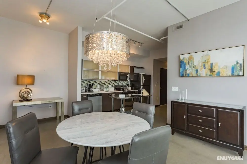 Modern and Spacious Nashville Corporate Condo - Öne Çıkan Resim