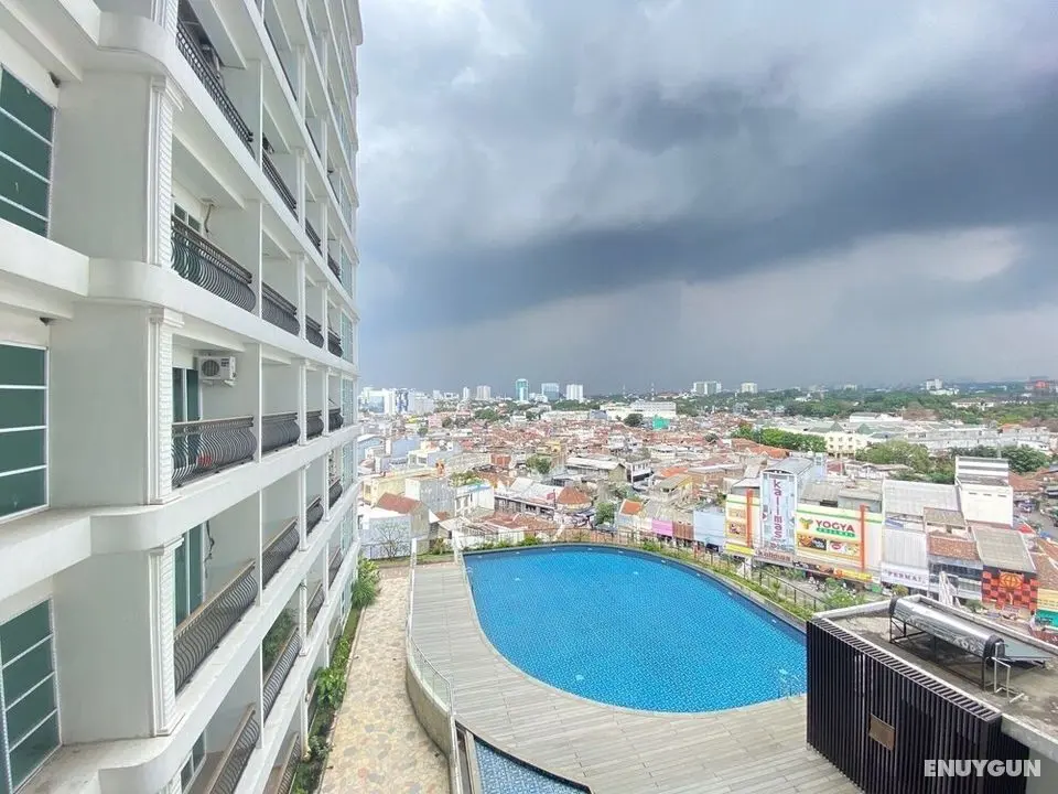 Modern and Spacious Studio Room at Green Kosambi Apartment - Havuz