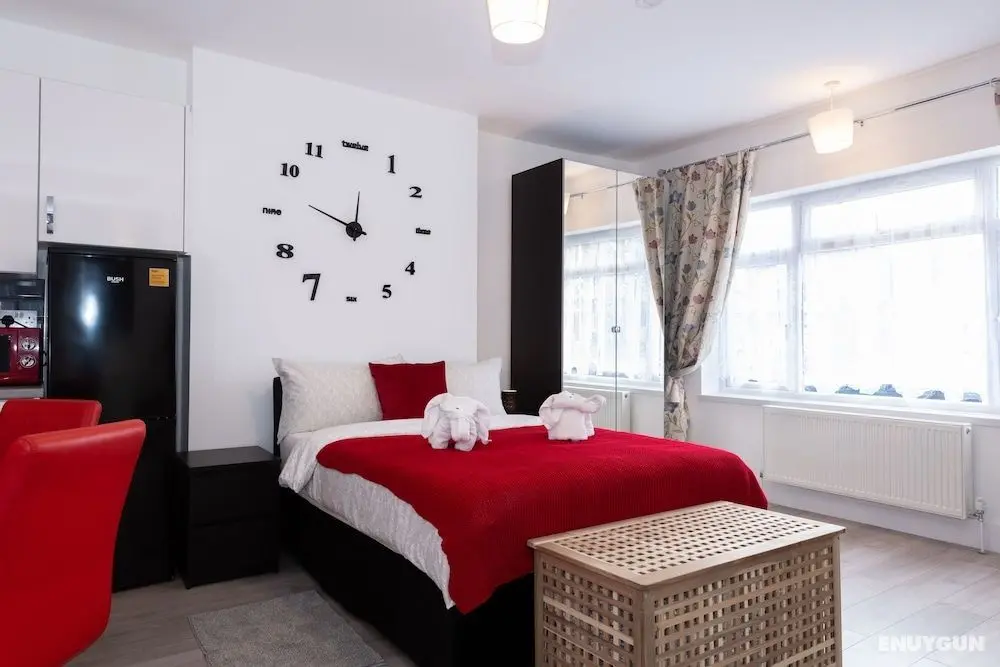 Modern studio in Harrow - Öne Çıkan Resim