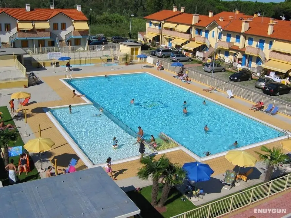 Modern Three-bedroom Apartment in Residence With Pool - Öne Çıkan Resim
