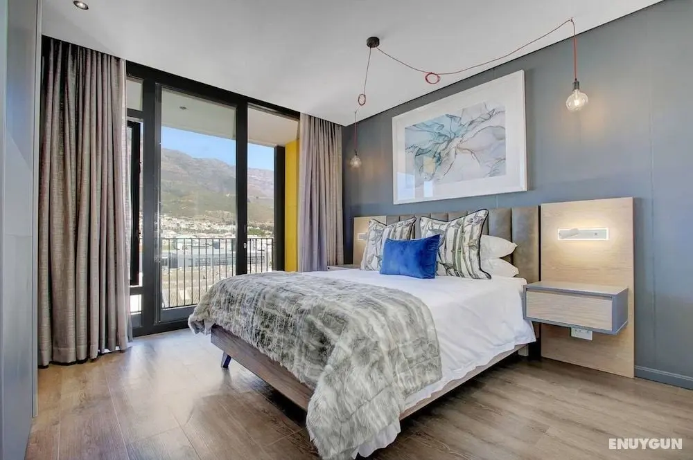 Modern Top Floor Apartment Mountain Views - Oda