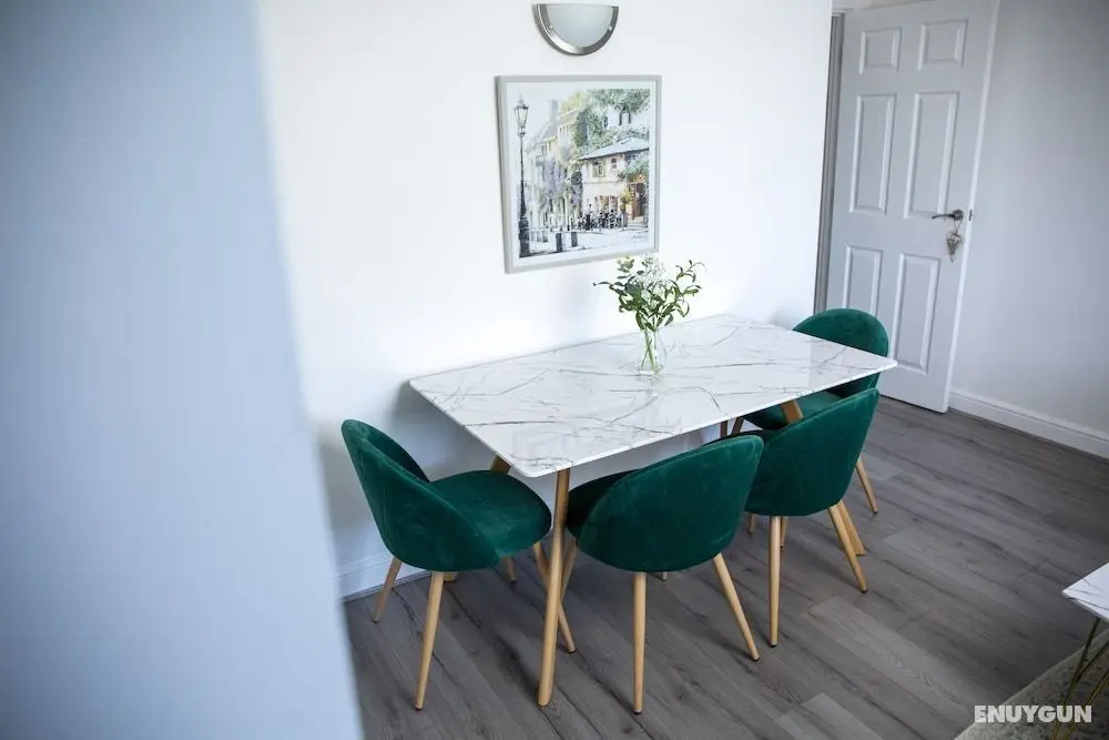 Modern Townhouse Apartment in Stratford Upon Avon With Wifi & Netflix - Öne Çıkan Resim