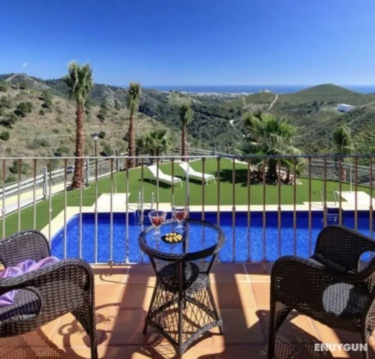 Modern Two Bedroom Villa With Indoor Pool & Spa - Öne Çıkan Resim