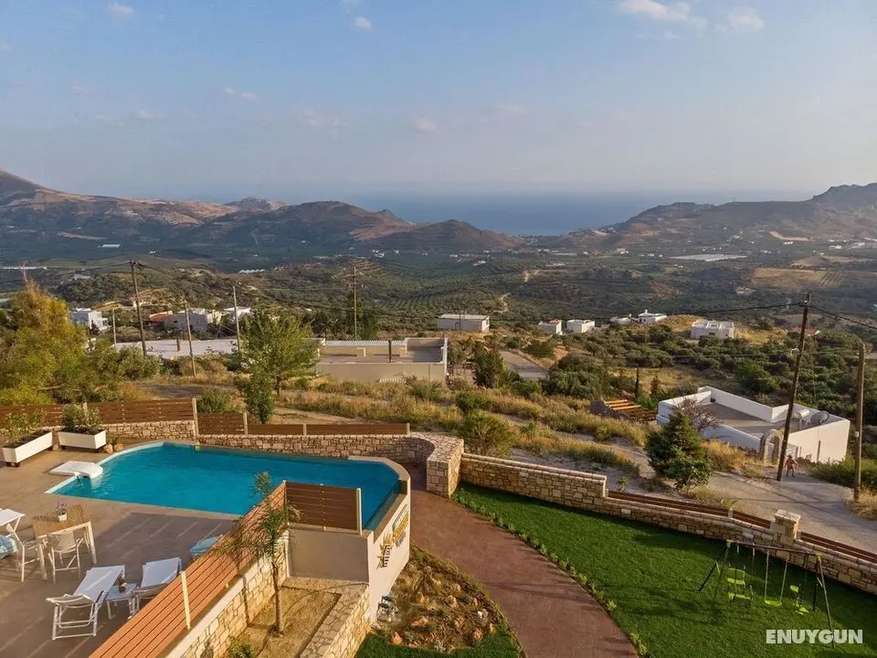 Modern Villa w Private Pool in Plakias, Jacuzzi, Children Area, Ping Pong Table, Walk to Restaurant - Konum Öne Çıkanlar