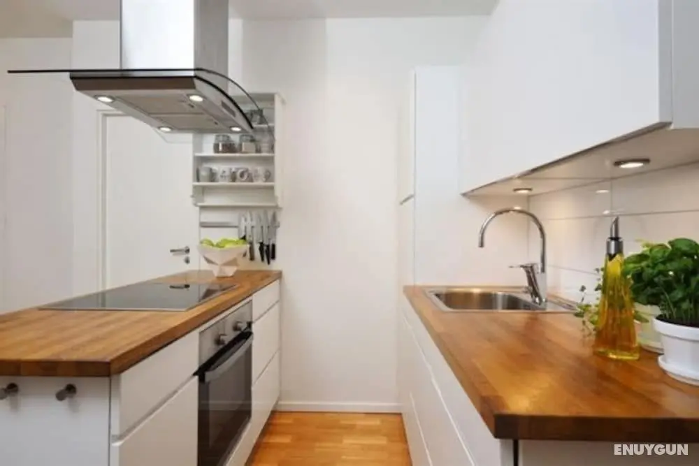 Modern Apartment With Balcony - Öne Çıkan Resim