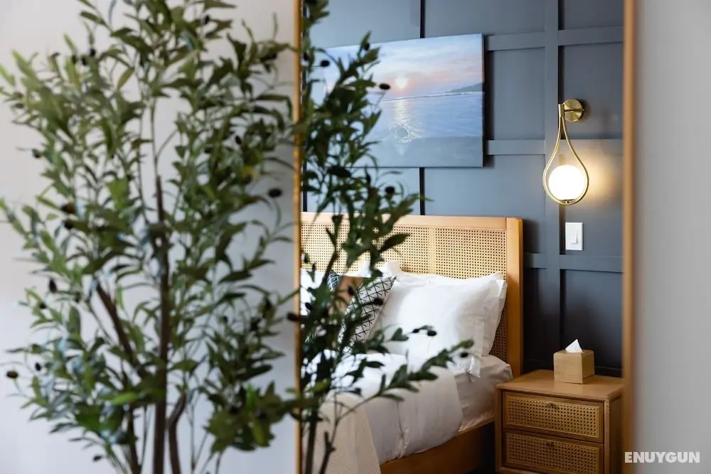 The Modernist Hotel - Öne Çıkan Resim