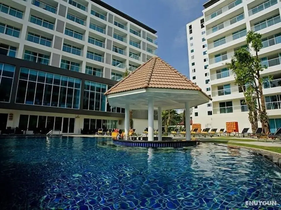 Modernized Condo Seaview Central Pattaya - Havuz