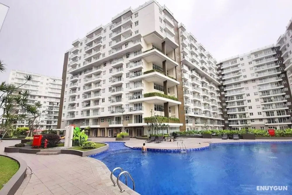 Modest 2Br Apartment At Gateway Pasteur - Dış Mekan