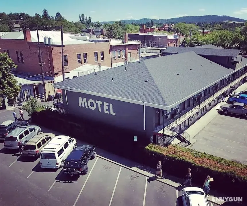 Monarch Motel - Dış Mekan