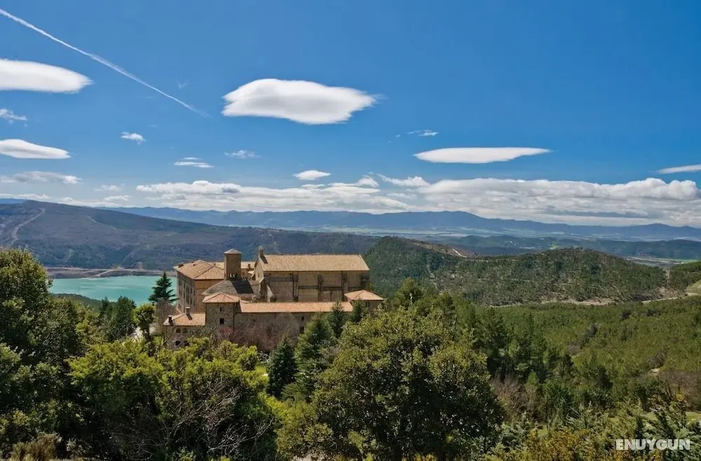 Hotel Monasterio de Leyre - Dış Mekan
