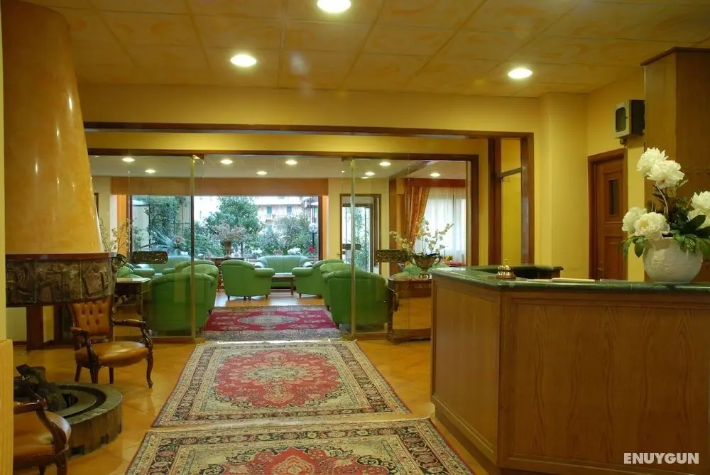 Hotel Mondial - Öne Çıkan Resim