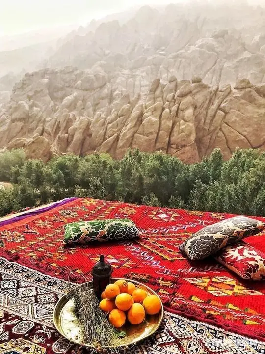 Monkey Finger House - Öne Çıkan Resim