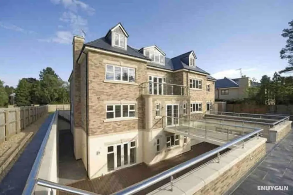 Mono Luxe Villa in Newcastle Upon Tyne - Dış Mekan