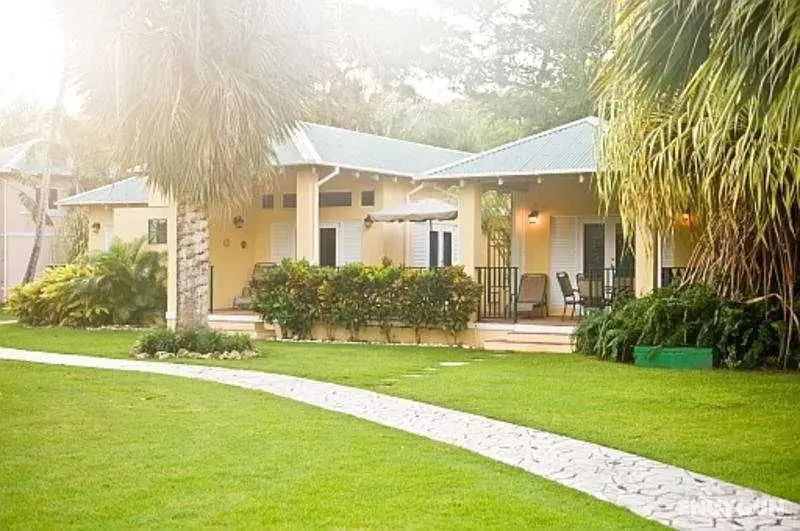 Villa Montana Beach Resort - Genel