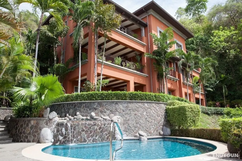 Montebello 2C - 3 bdr 3 Bath Ocean View - Oda
