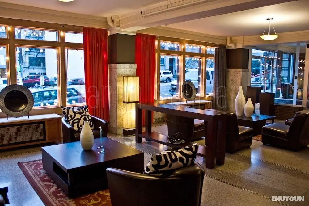 The Moore Hotel - Lobi