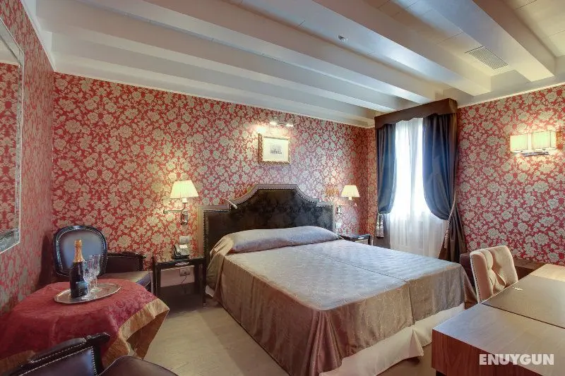 Moresco Hotel - Oda