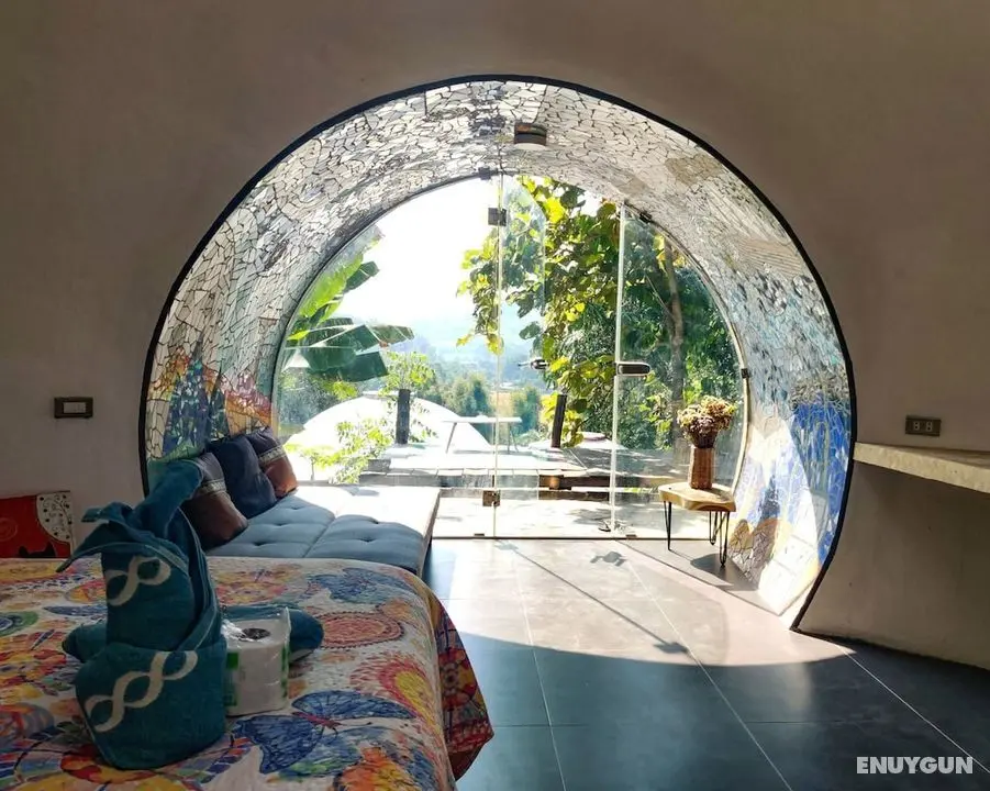 The Mothership - Hostel - Öne Çıkan Resim