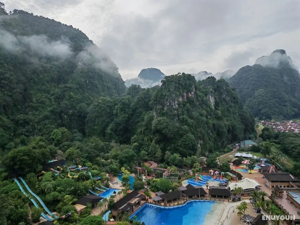 Mountain & Theme Park Views' Cozy Suite - Öne Çıkan Resim
