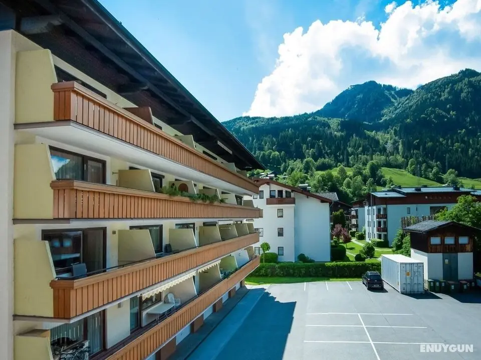 Mountain-view Apartment Anna in Kaprun With Balcony - Dış Mekan