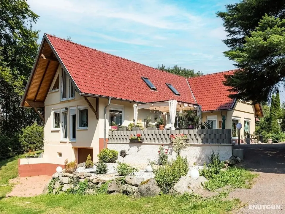 Mountain-view Apartment in Kurort Brotterode With Garden - Öne Çıkan Resim