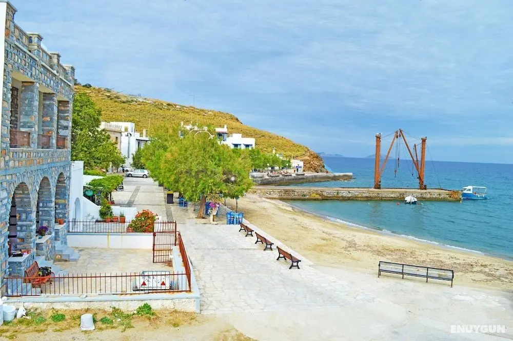Moutsouna Beach 1 - Öne Çıkan Resim
