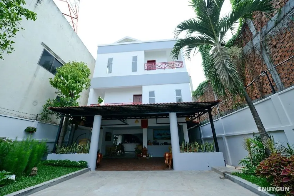 Mowin Boutique Hotel & Residence - Lobi
