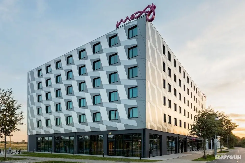 Moxy Berlin Airport, a Marriott Hotel - Dış Mekan