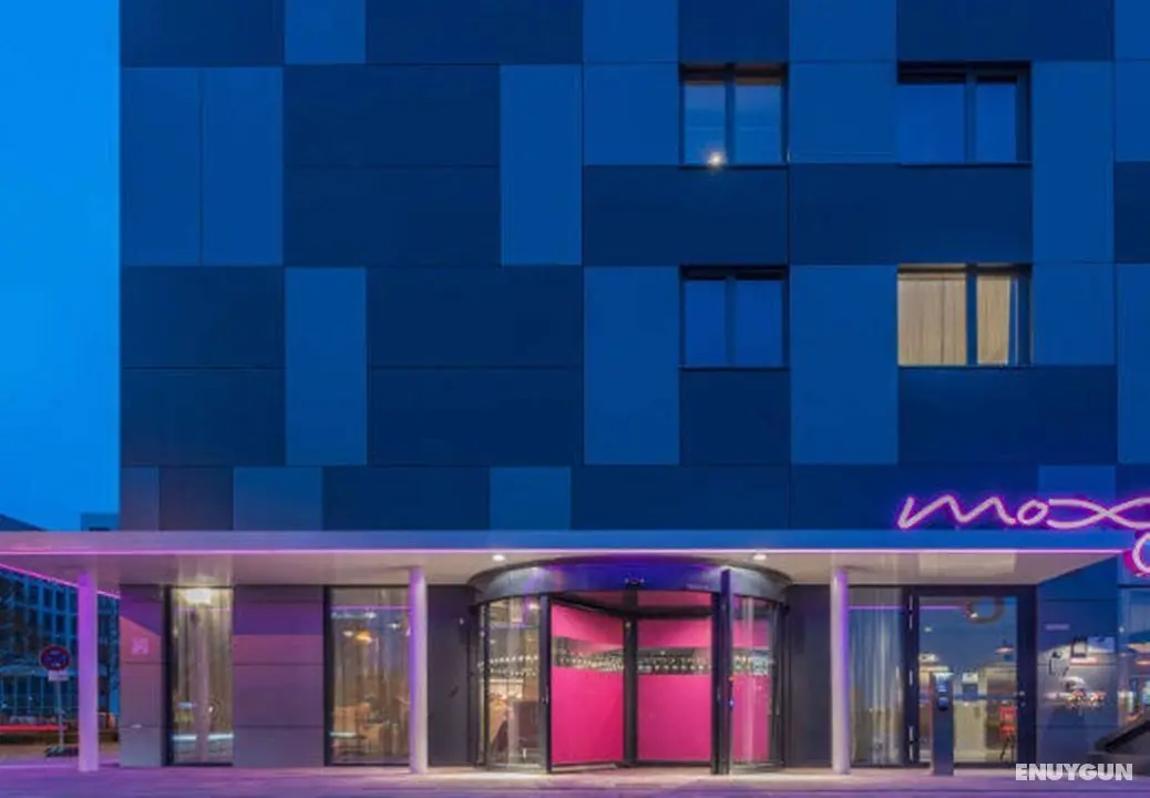 Moxy Frankfurt Airport - Genel