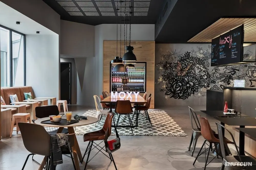 Moxy Lyon Airport, a Marriott Hotel - Öne Çıkan Resim