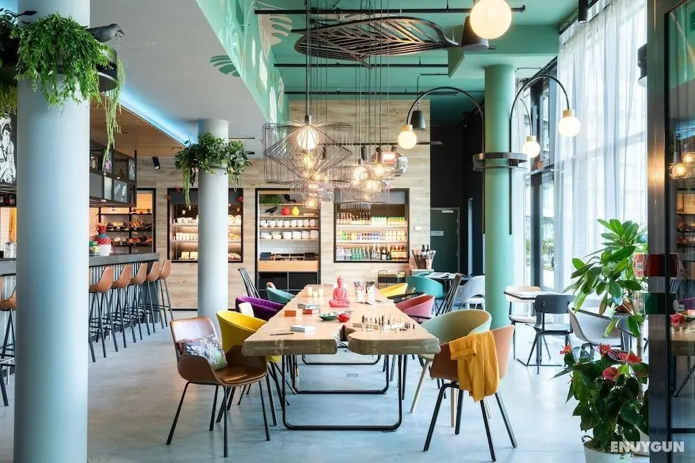 Moxy Paris Val D’Europe, a Marriott Hotel - Öne Çıkan Resim