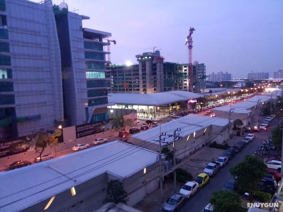 Muang Thong Condo - Dış Mekan