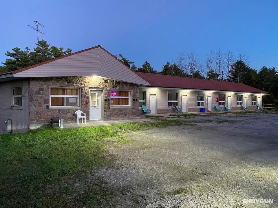 Muskoka Nights Motel - Dış Mekan