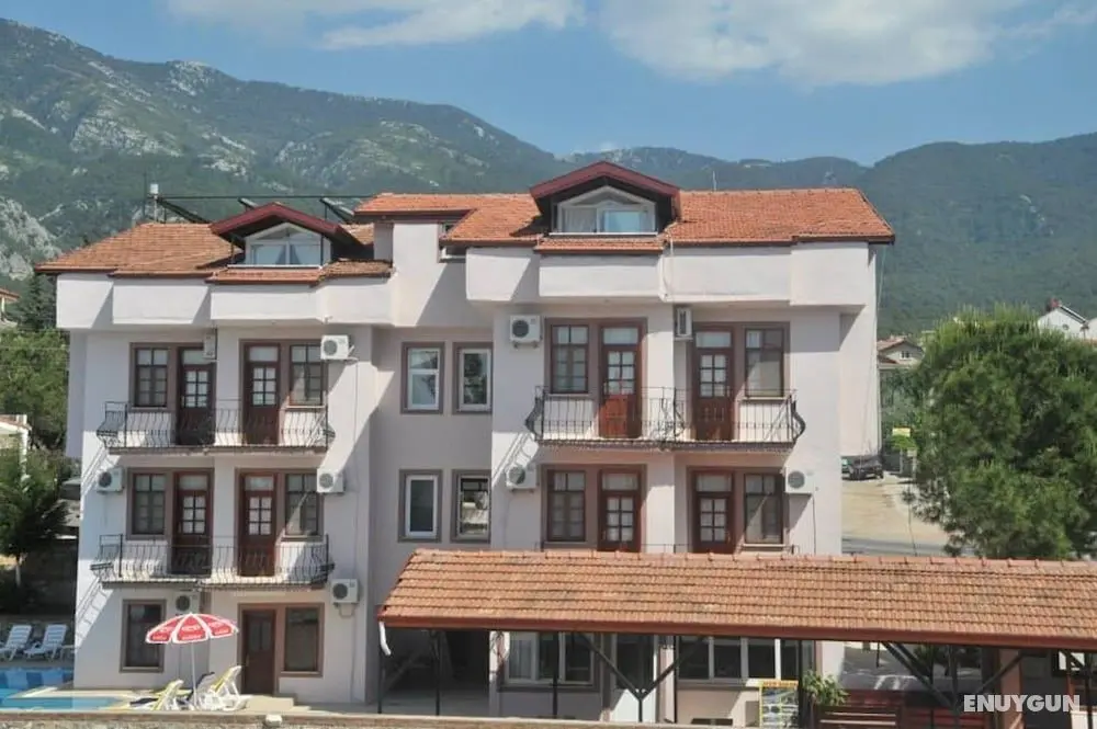 Mut Hotel - Dış Mekan