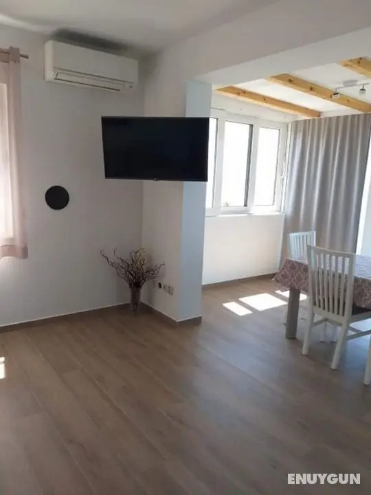 Muvil - 100 m From the sea - A4 - Öne Çıkan Resim