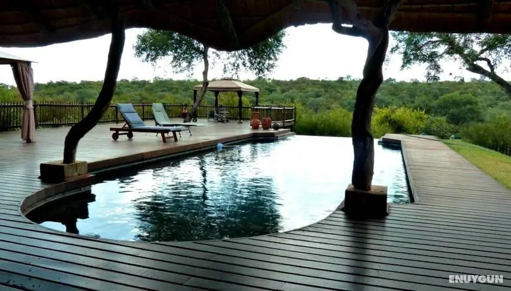 Muweti Bush Lodge - Havuz