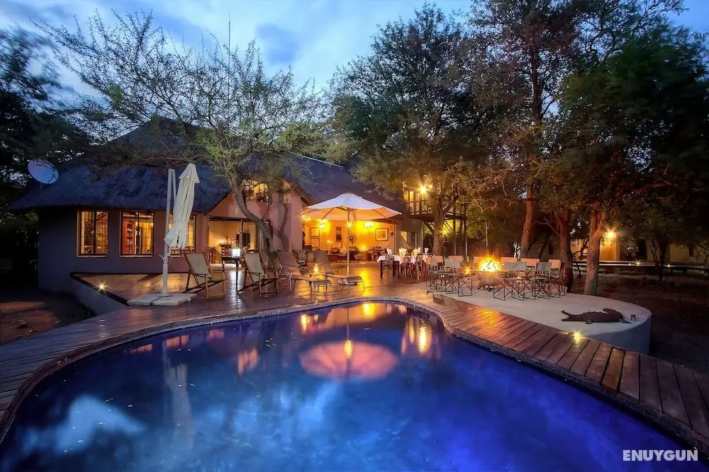 Mvuradona Safari Lodge - Öne Çıkan Resim