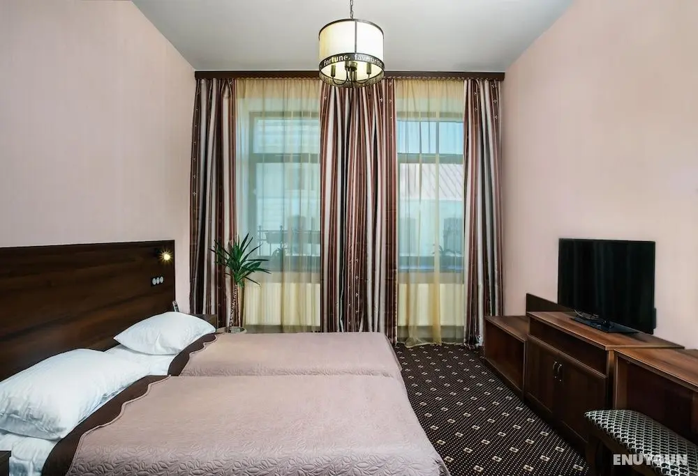 My Favorite Garden Hotel - Öne Çıkan Resim