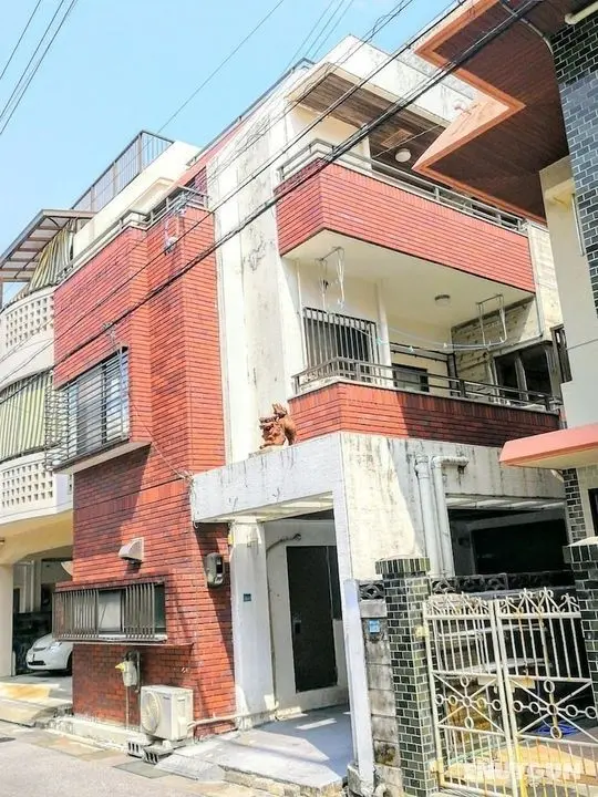 Naha Tomarin House - Öne Çıkan Resim