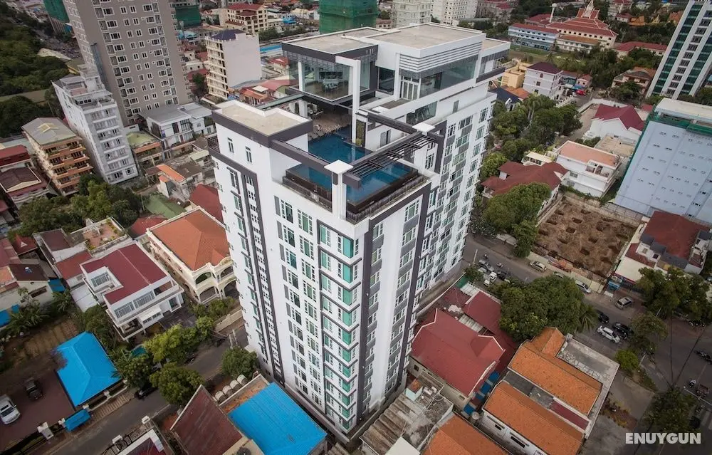 Naki Suites at Silvertown - Dış Mekan