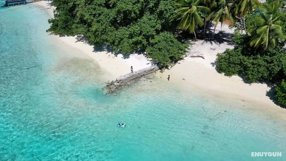 Nalaveshi Inn, Huraa - Plaj
