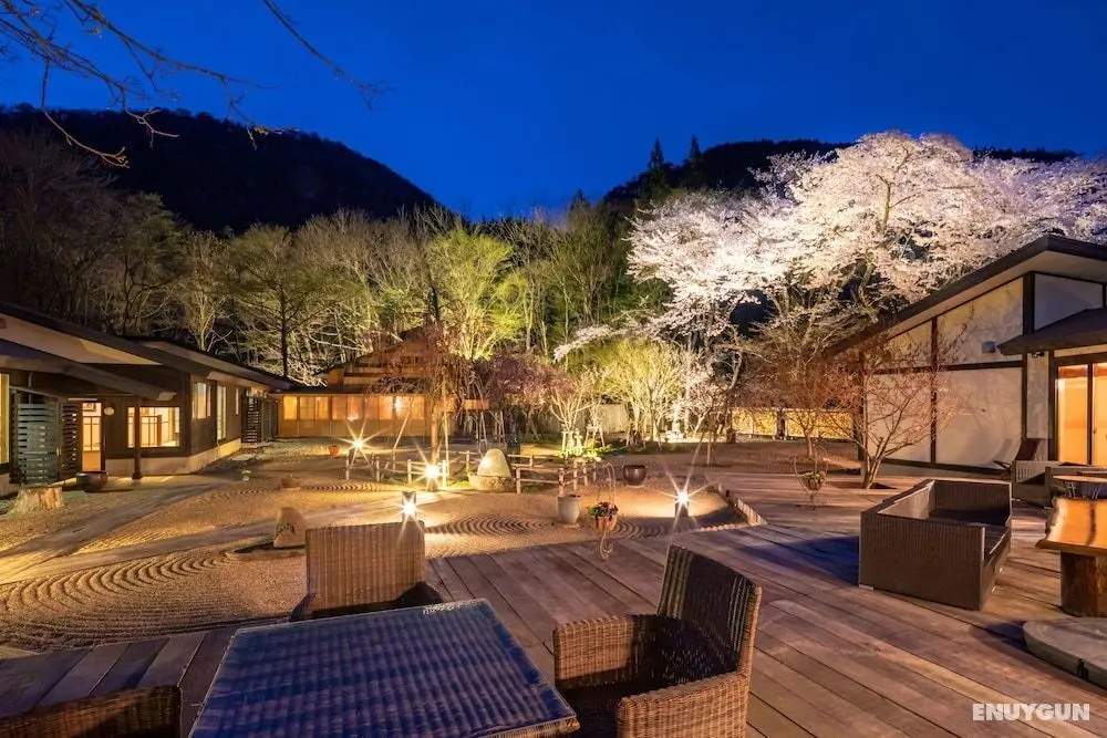 Natsuse Onsen Miyakowasure - Öne Çıkan Resim